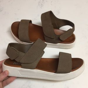 MIA Platform Sandals